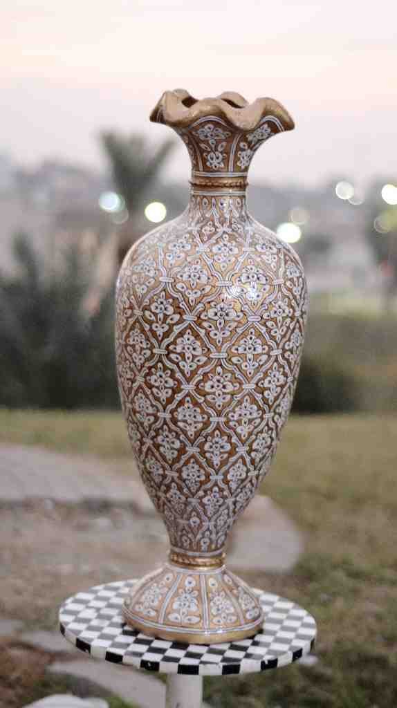 Camel skin vase    - Duplicate IMG # 1