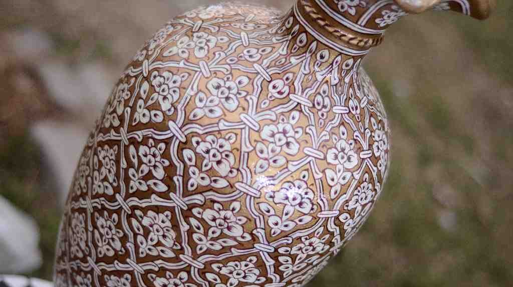 Camel skin vase     IMG # 1