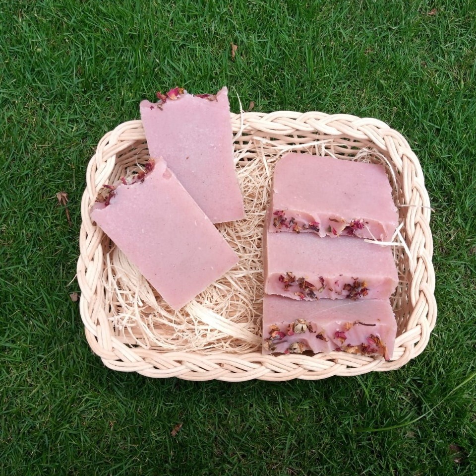 Natural Handmade Coconut & Sandalwood Body Soap