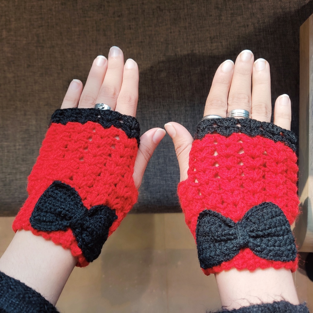 Red & Black Crochet Fingerless Ladies Gloves