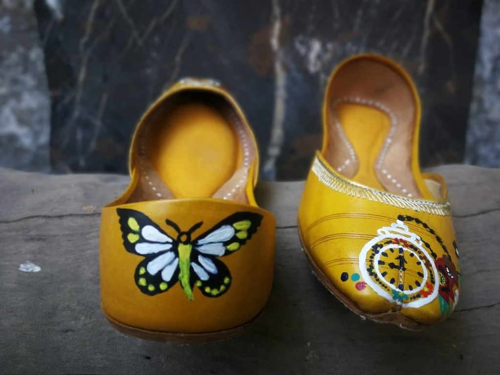 Hand Painted Clock & Butterfly Leather Khussa