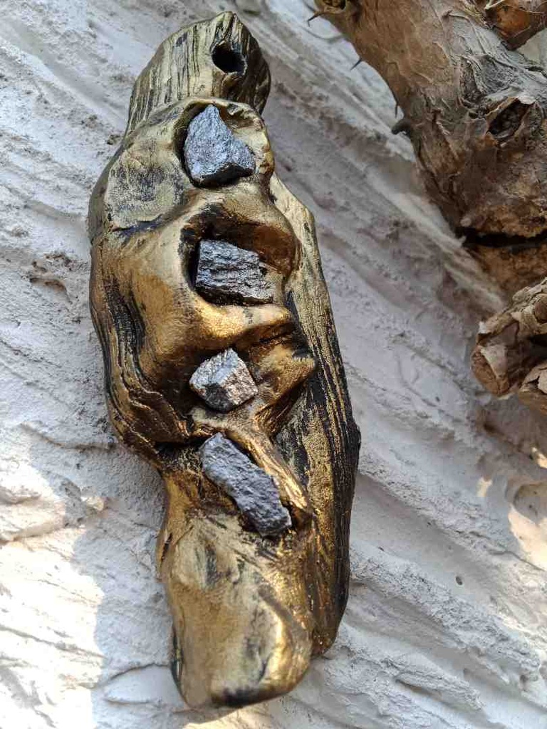 Raw stones hand sculpted pendant necklace.