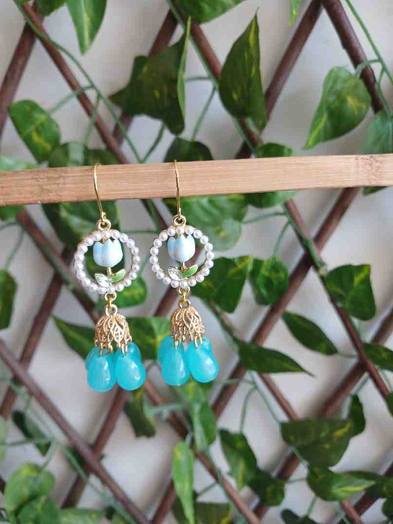 Traditional earrings 