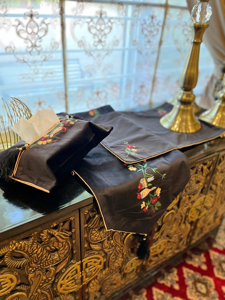 DS-16 Black Velvet Dining Set