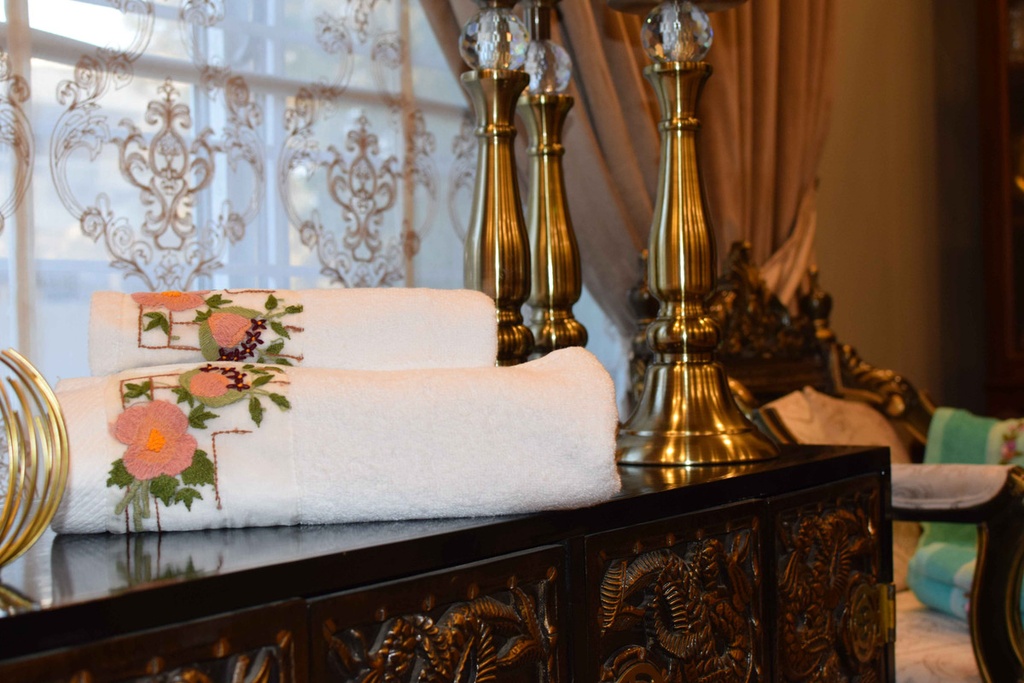 T-5 White Towel Set of 2