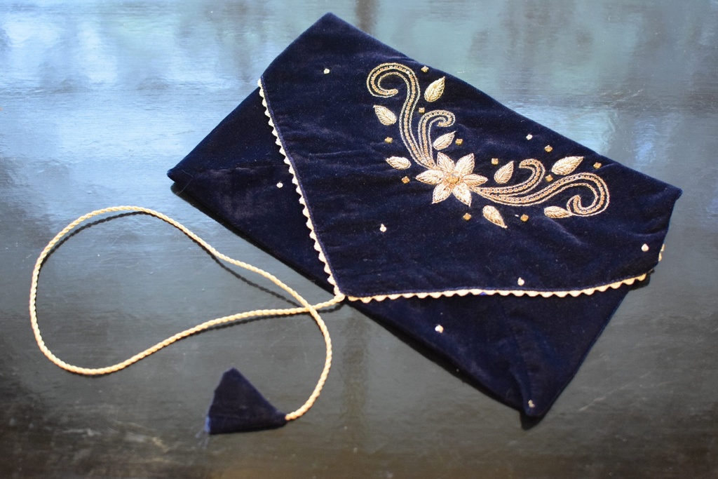 VI-8 Navy Blue Quran Pak Cover