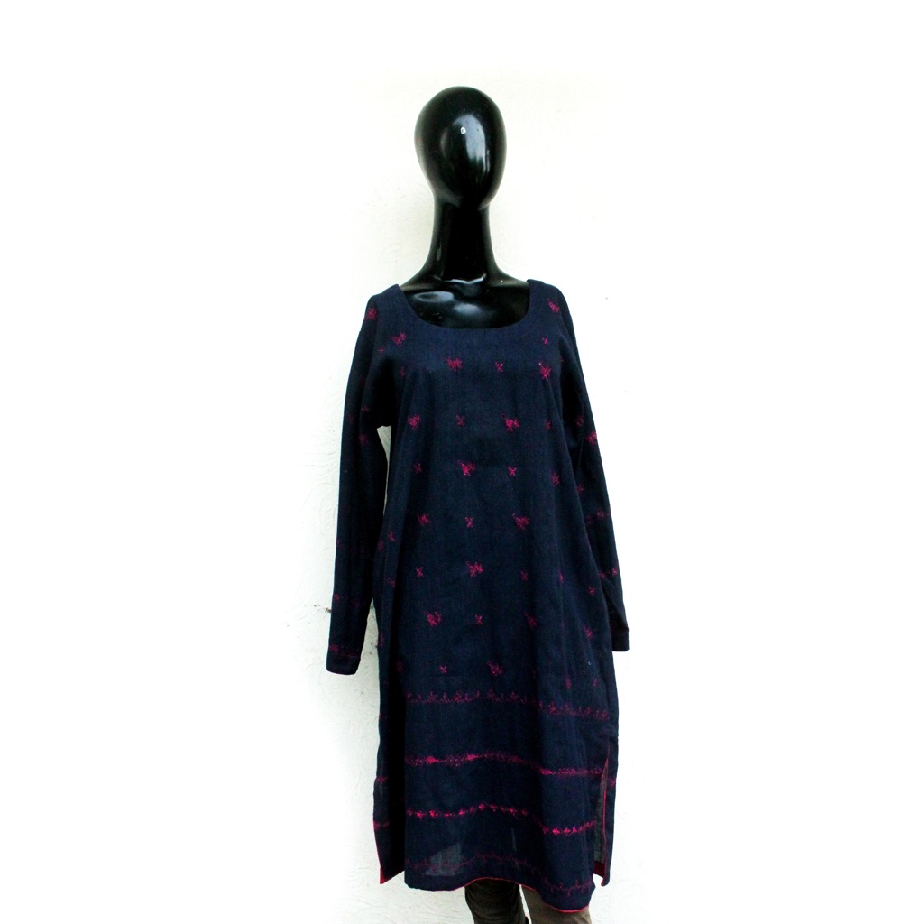 Navy blue Kurta with Kacho hand embroidery