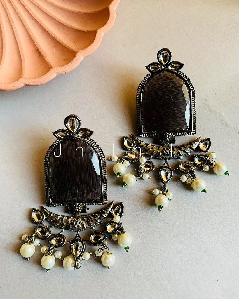 MonaLisa Stone Dangling earring