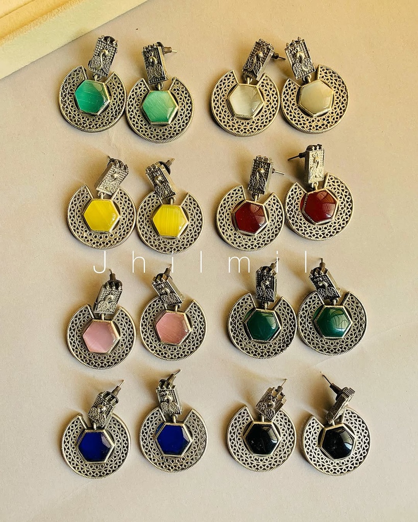 Hexagon Mor Carved ear Candy