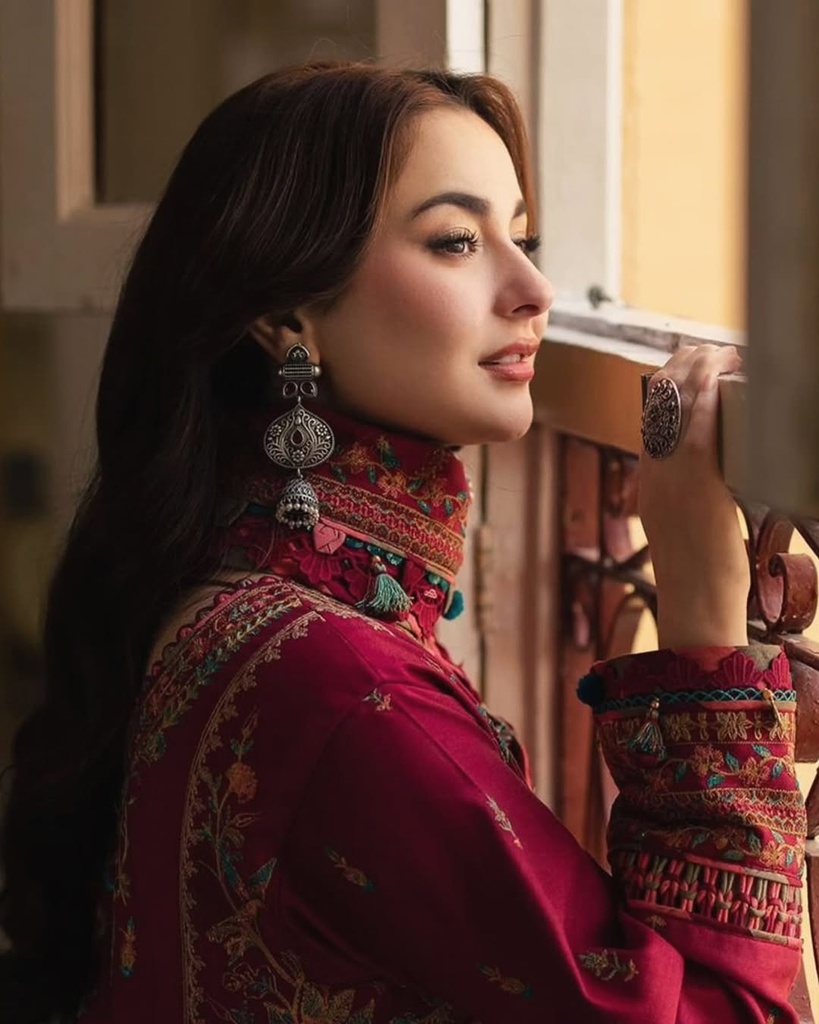 Sharjeena Earrings