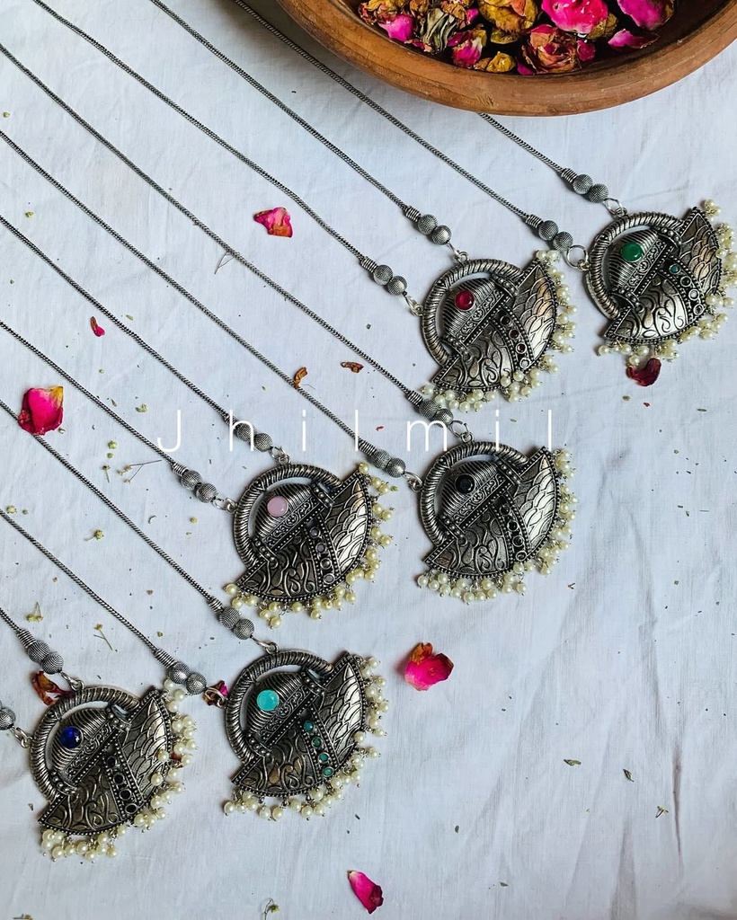 Round Design Stoned Pendant