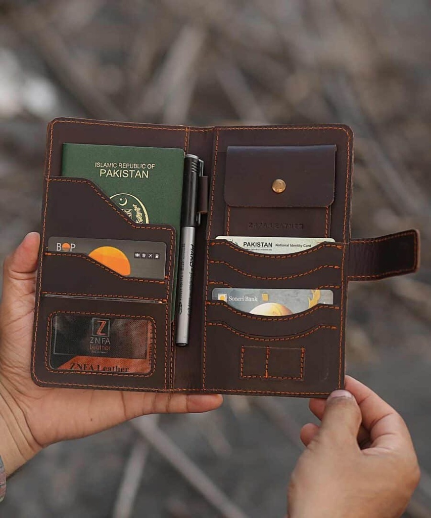 Travel Kit – Dark Coffee Brown