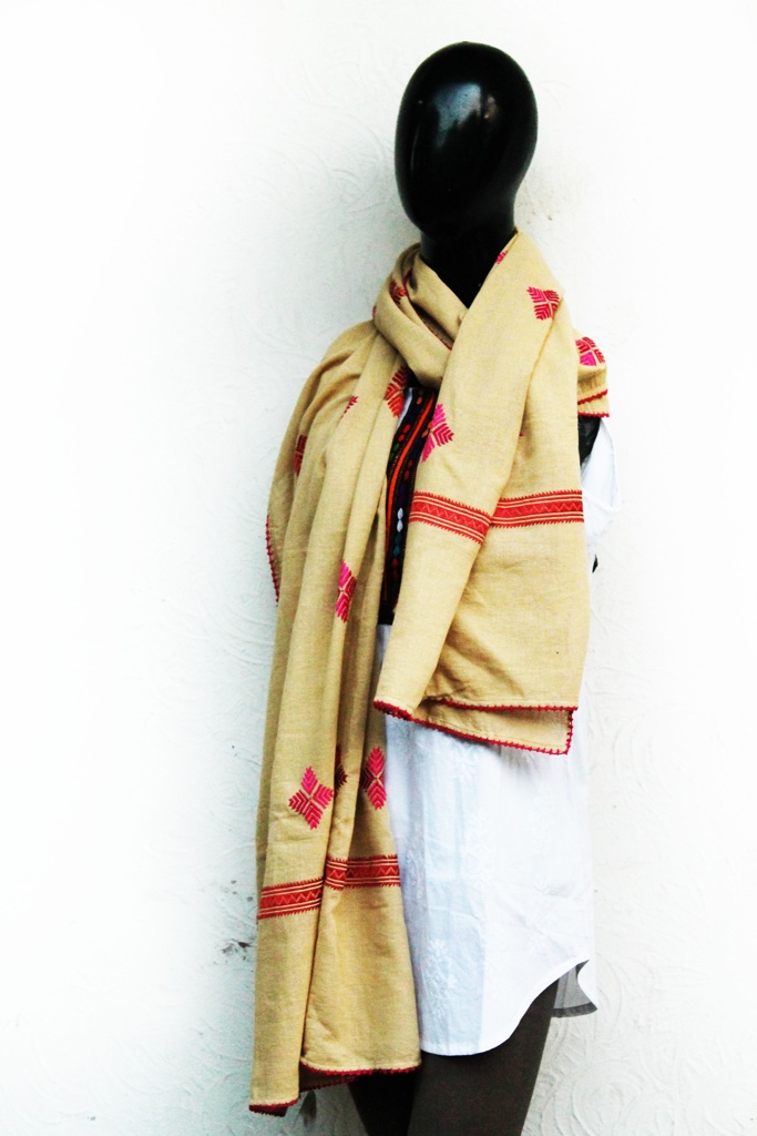 Stole with jisti/phulkari embroidery