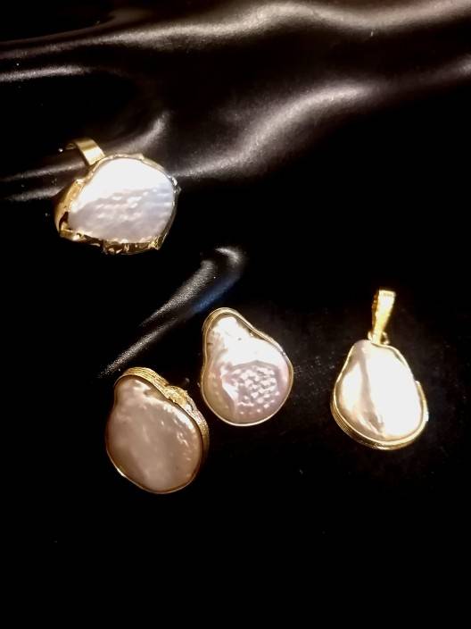 Mother Pearl Set