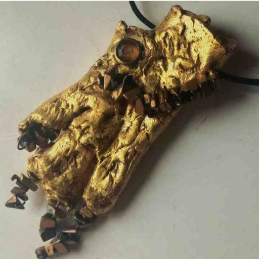 [PK5419-JW-NCK-029736] Hand-sculpted pendant necklace.