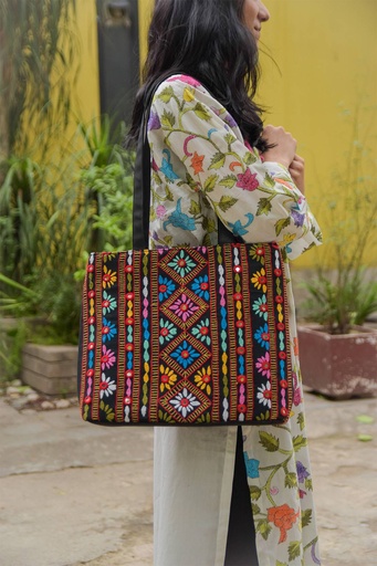 [15-HB-25] Sindhi Embroidered Tote Bags