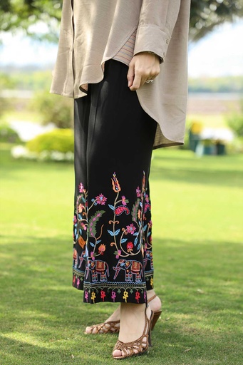 [12-P-24] EMBROIDERED PANTS