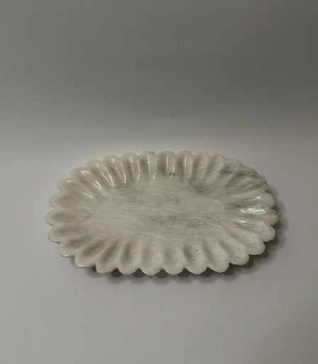 [VC-NUQ-NQMFLOG121] White Marble Flower Shaped Rectangular Tray – Small