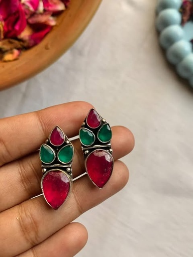 [VC-JHIL-337] Mini Petal Ear candy