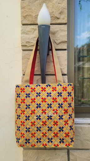 [VC-RK00074] Limited Edition Hand-Embroidered Phulkari Tote Bag in Beige – Pakistan