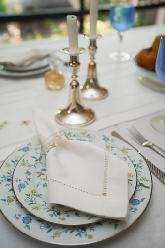 [1.DN.26] Serene Tarkashi Dining Set