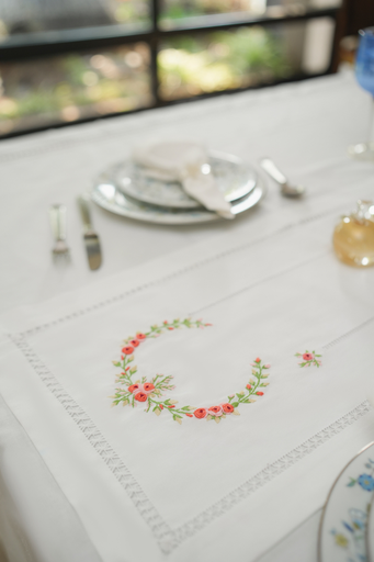 [1.R.26] Blossom Elegance Tarkashi Runner