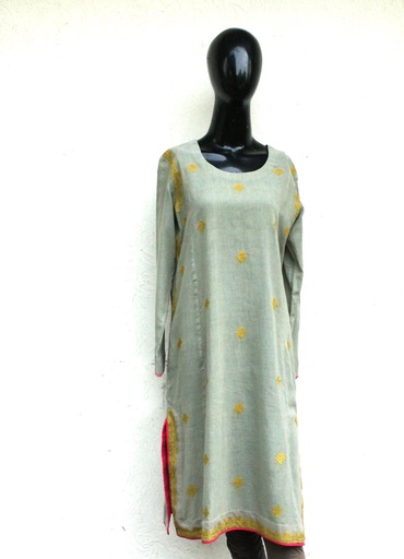 [PK0029-CW-PRT-000341] Long cotton kurta with Hurmich embroidery done by hand